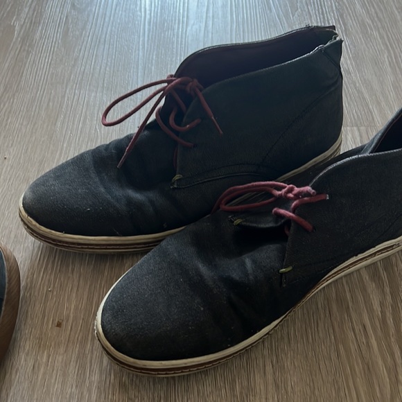 Men high top shoes - Picture 2 of 3